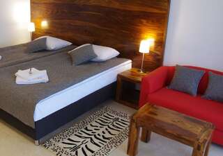 Отель M Club Hotel | Lubie Resort Дравско-Поморске Улучшенный двухместный номер с 1 кроватью или 2 отдельными кроватями, вид на озеро-6