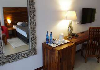 Отель M Club Hotel | Lubie Resort Дравско-Поморске Двухместный номер с 1 кроватью или 2 отдельными кроватями, вид на озеро-12